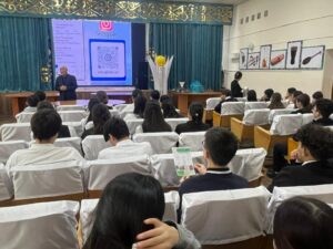 Профориентациялық жұмыс мақсатында Ахмер орта мектебі мен №16 мектептің оқушылары үшін колледжімізге шақыру жұмыстары жүргізілді.